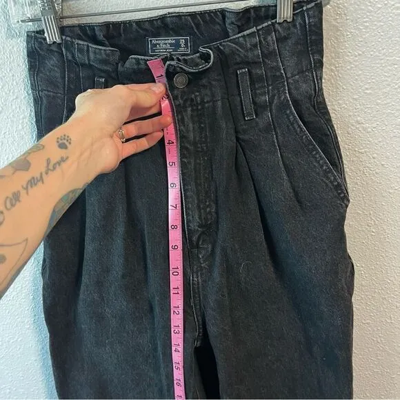 Abercrombie &amp; Fitch Mom Jean Black High Rise Waist Raw Hem
