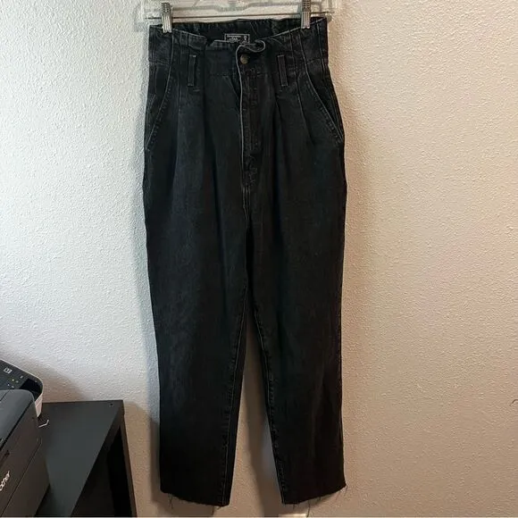 Abercrombie &amp; Fitch Mom Jean Black High Rise Waist Raw Hem