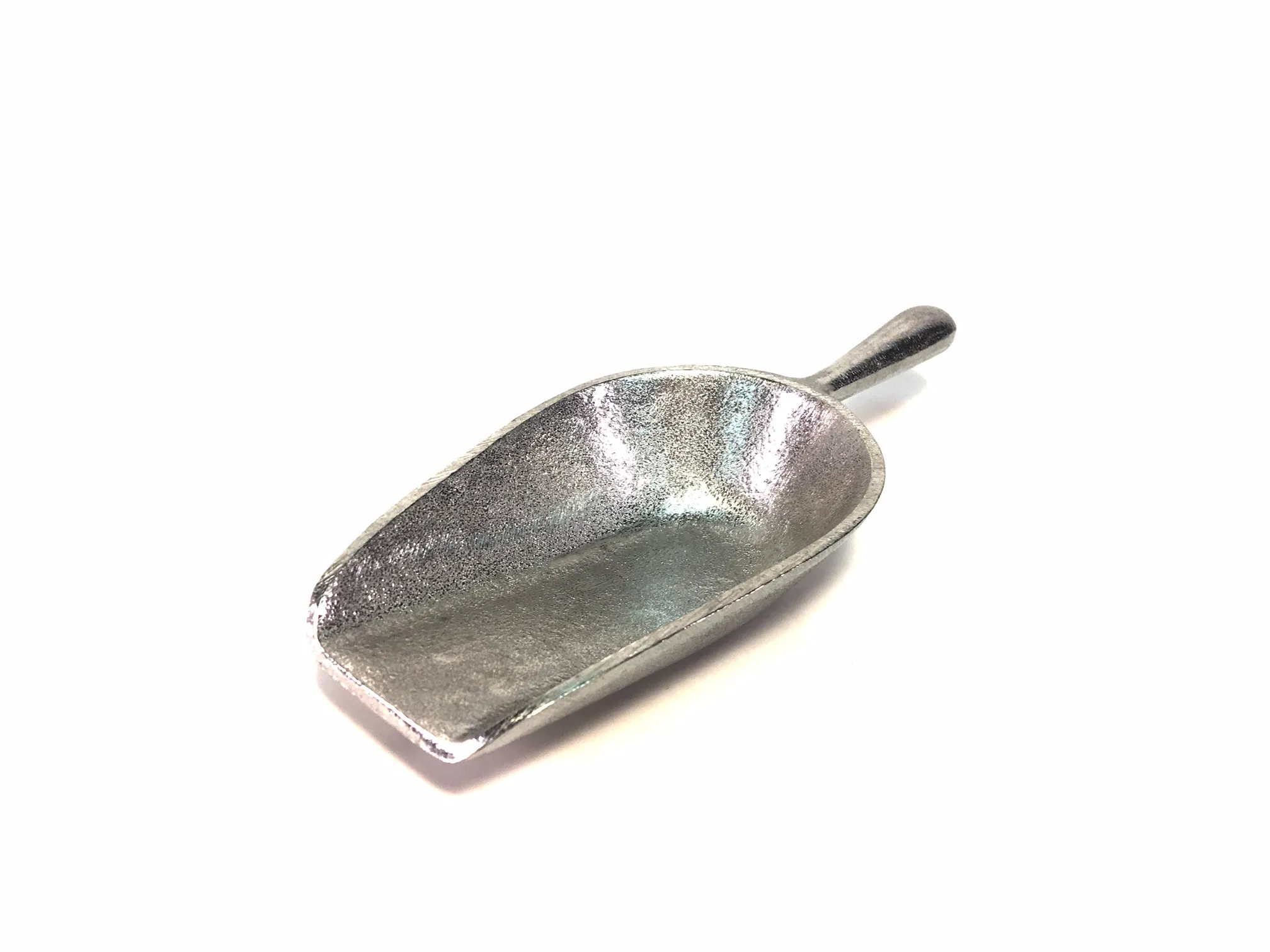 Aluminum Flat-Bottom Scoops - 4 Sizes Available