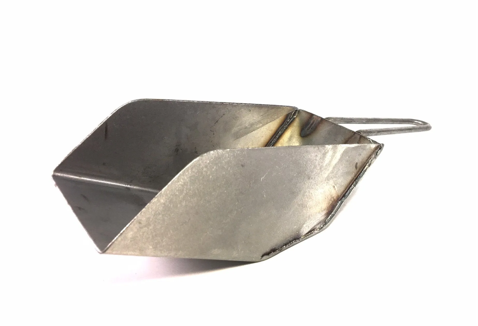 Aluminum Flat-Bottom Scoops - 4 Sizes Available