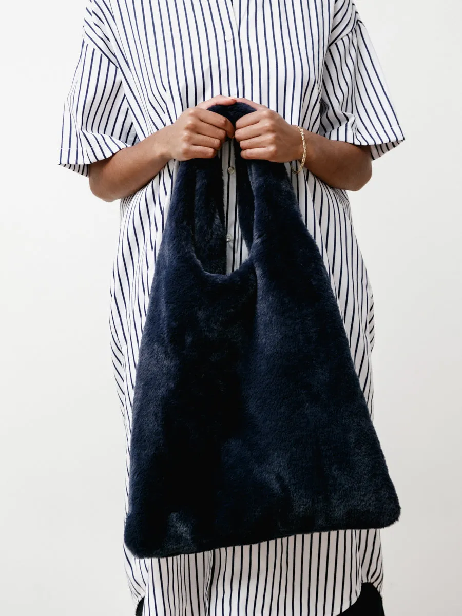anti anxiety tote - faux fur navy