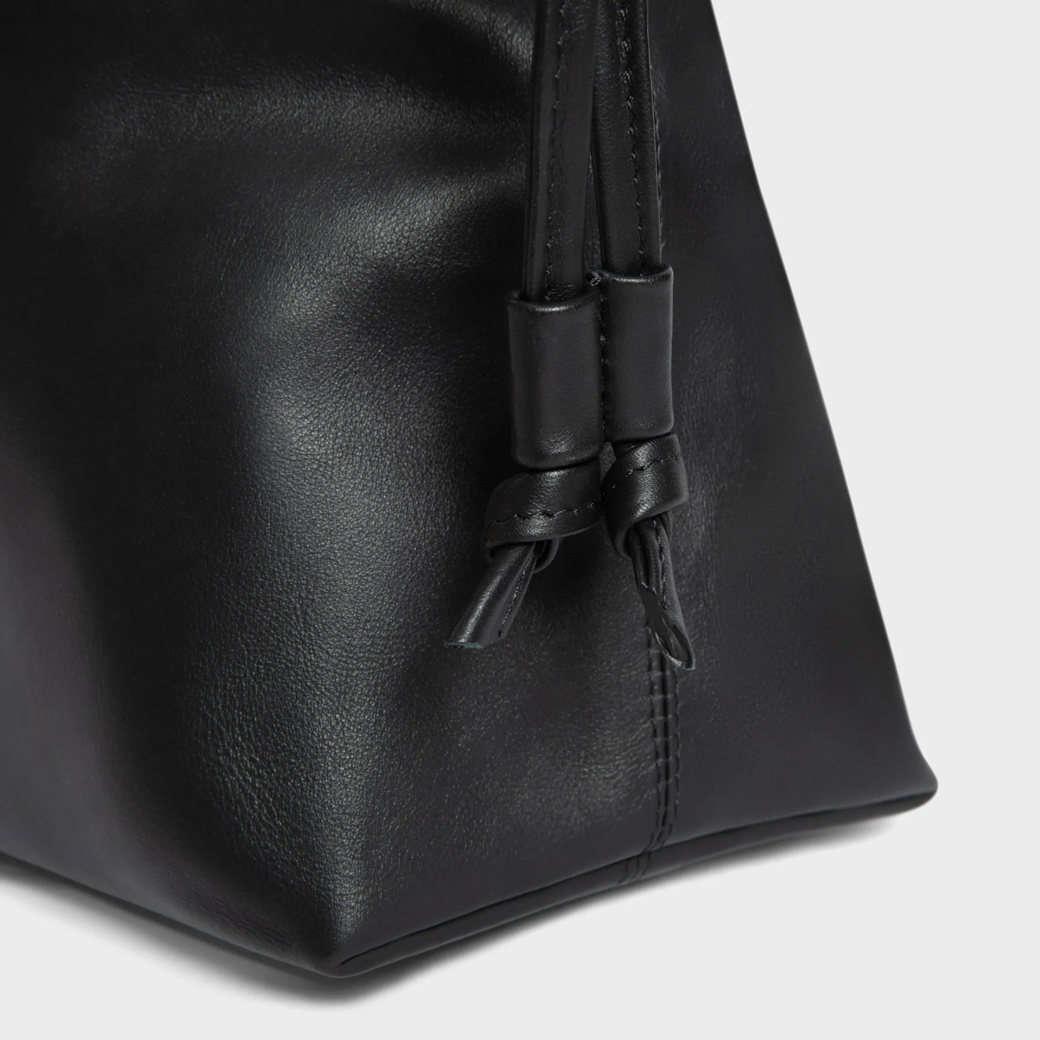 ASISI TOTE
