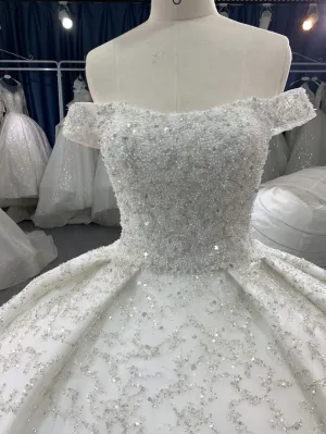 B210# Princess cut wedding dress with open back and sweetheart neckline