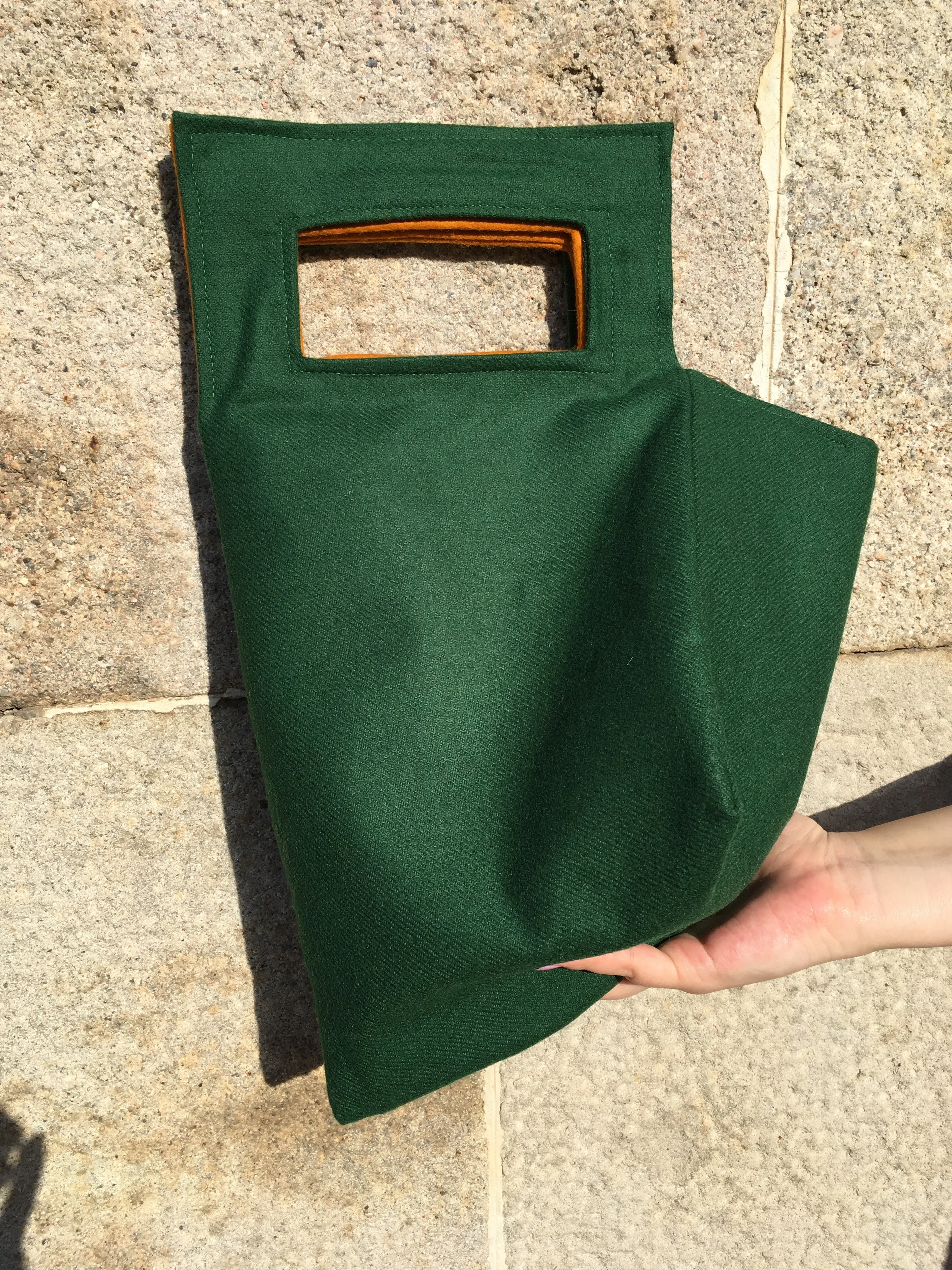 BAG L B
