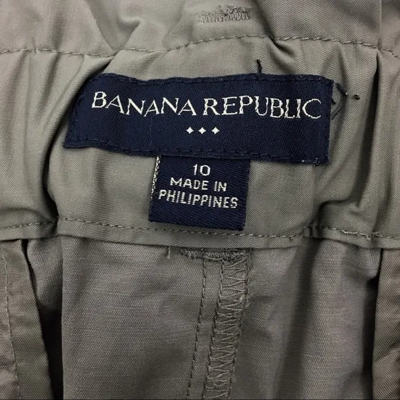 BANANA REPUBLIC Mini Skirt Paper Bag Waist Army Olive Green Minimalist Size 10