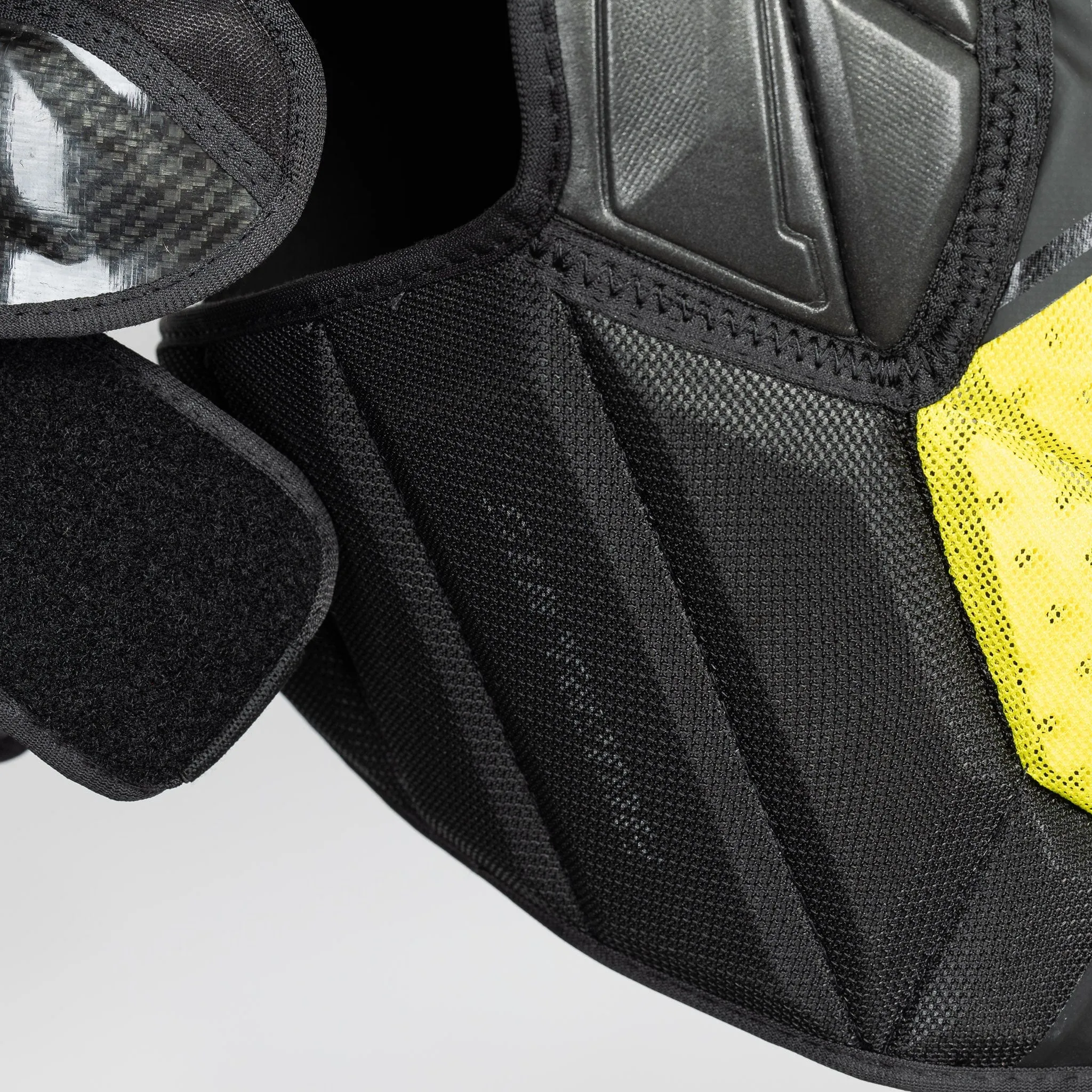 Bauer Supreme Mach Senior Hockey Shoulder Pads