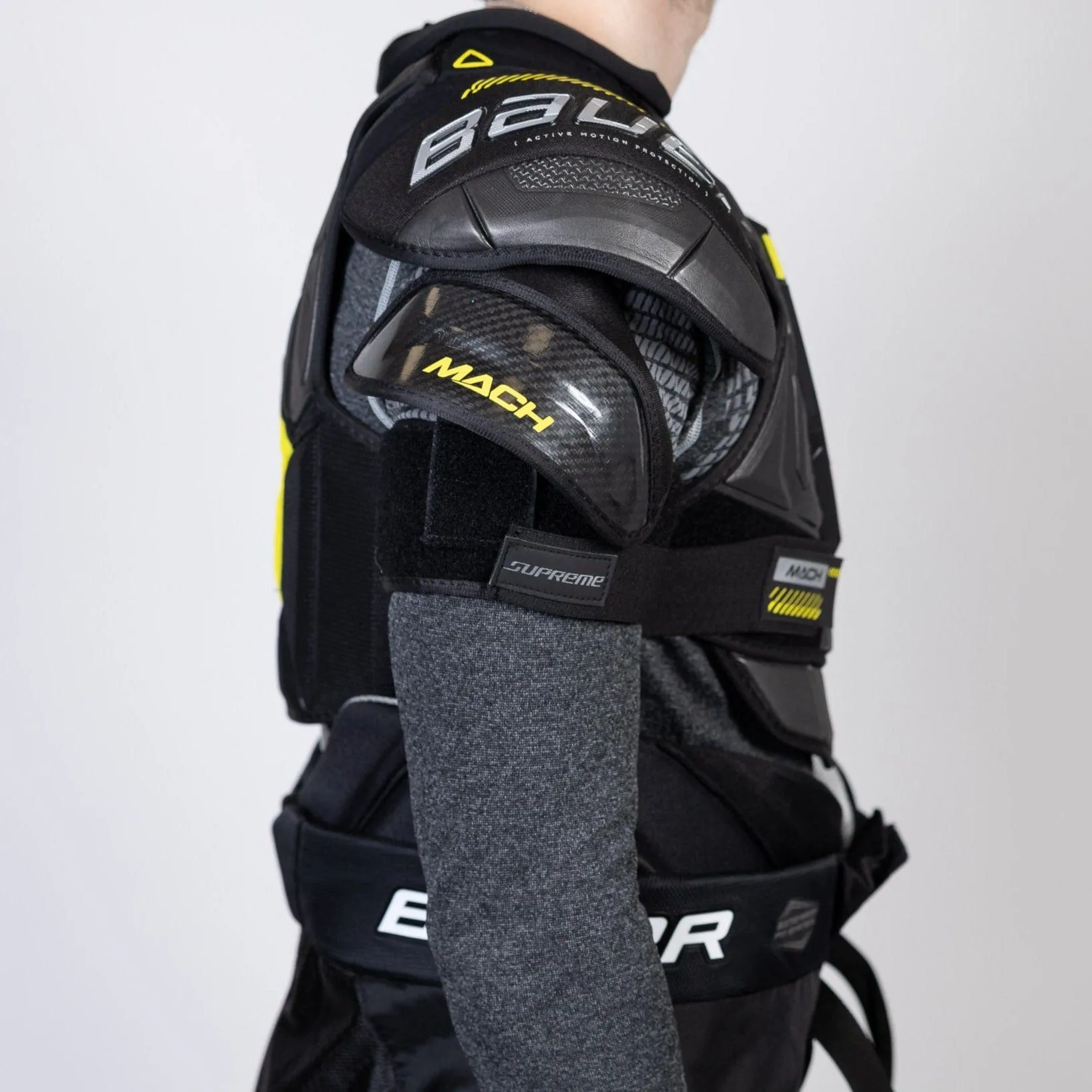 Bauer Supreme Mach Senior Hockey Shoulder Pads