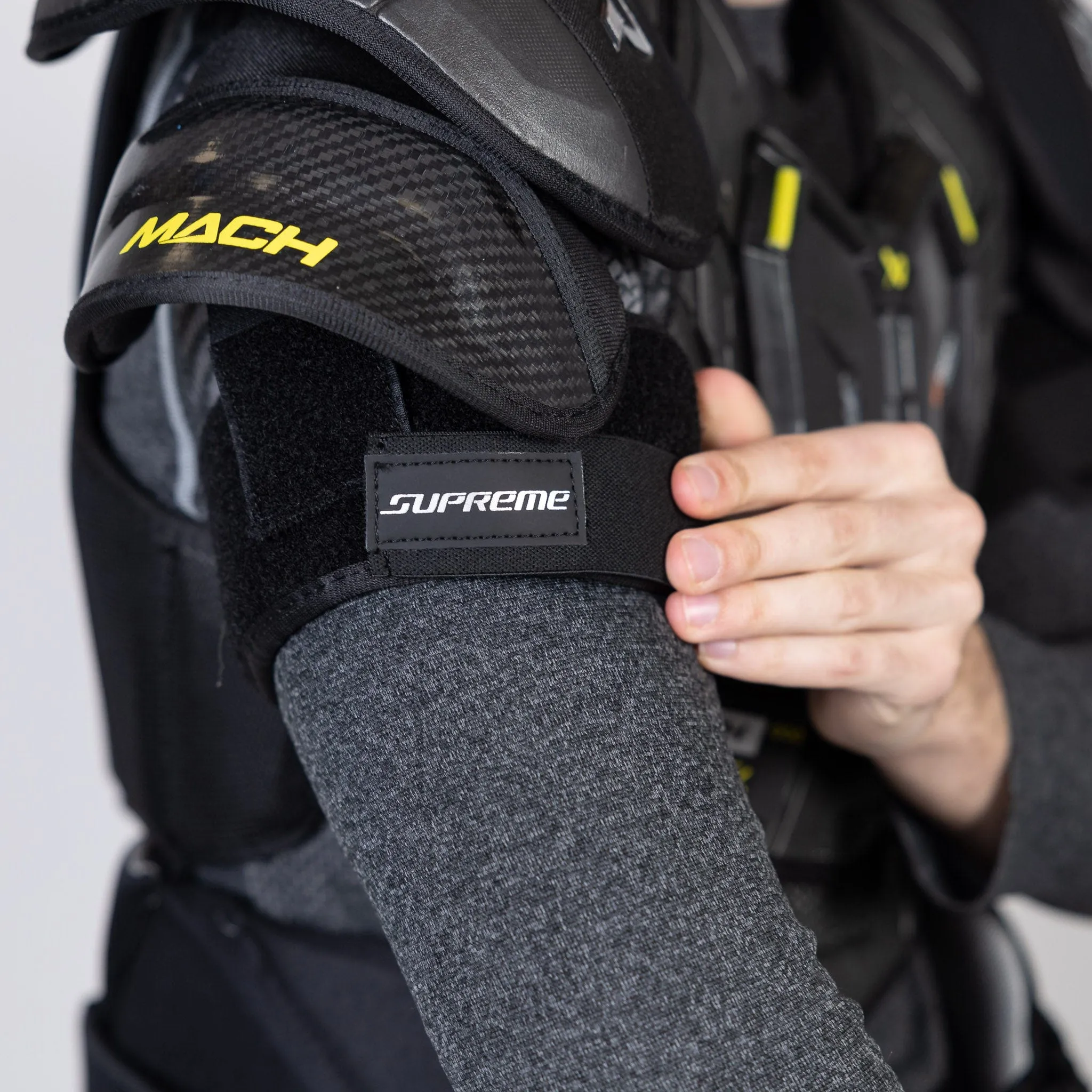 Bauer Supreme Mach Senior Hockey Shoulder Pads