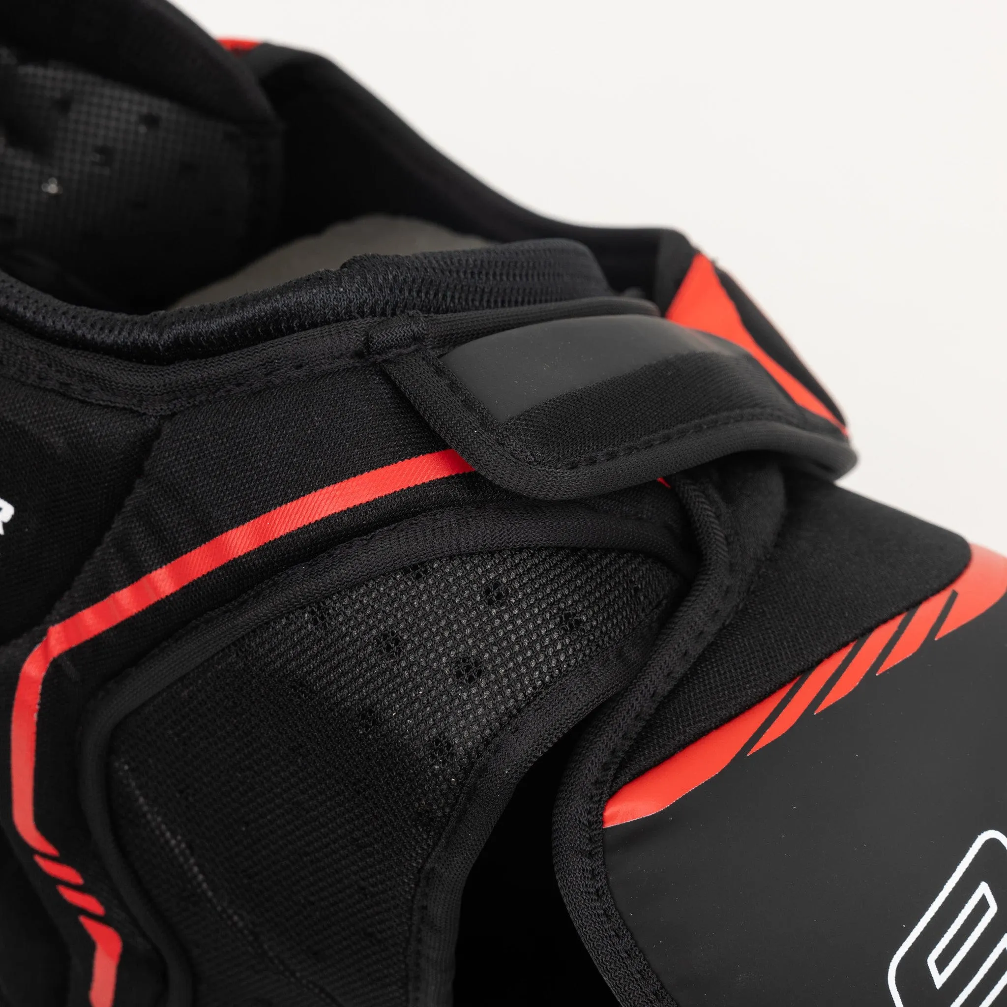Bauer Womens Pro Hockey Shoulder Pads
