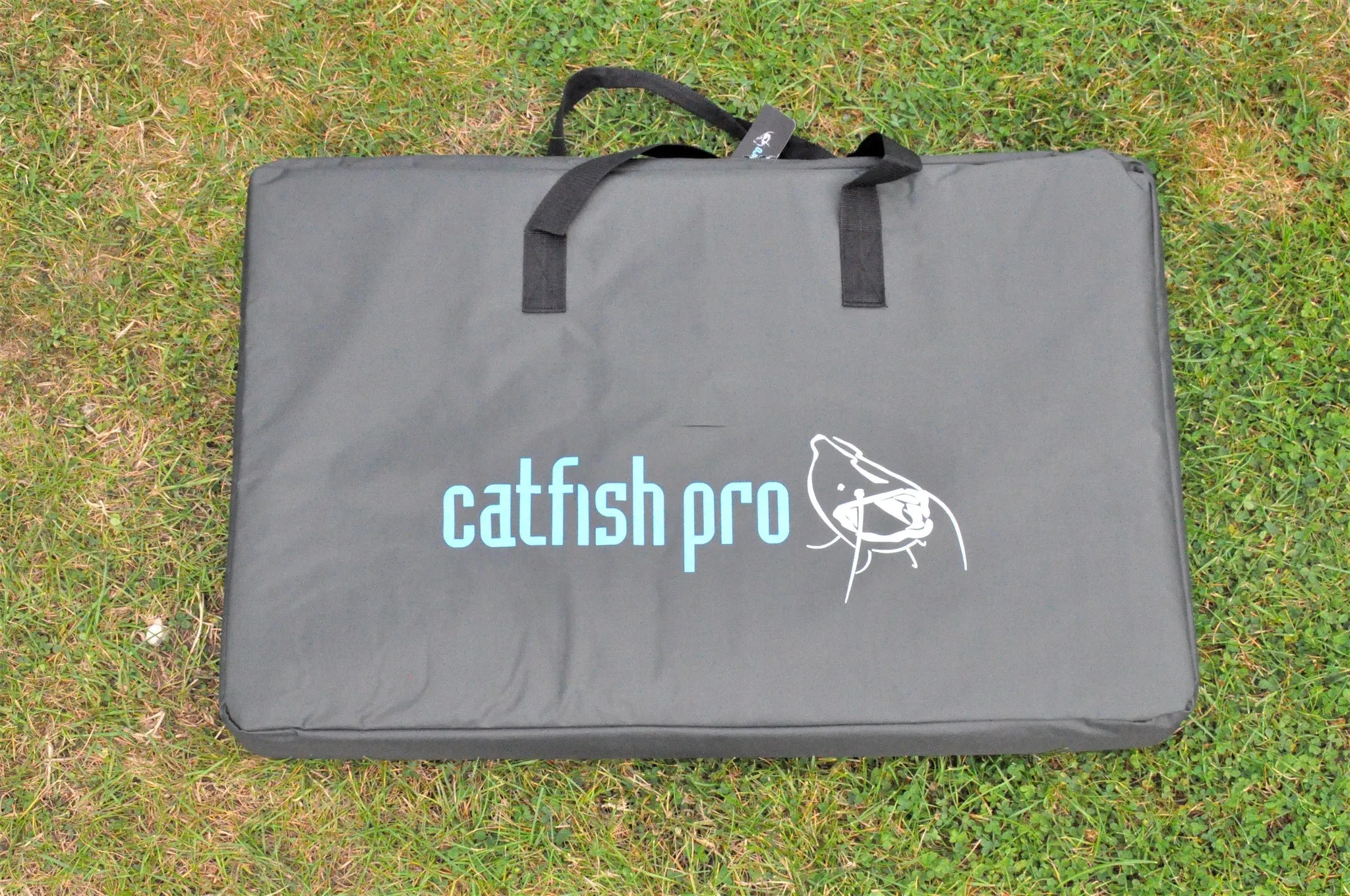CATFISH PRO Unhooking Mat plus flap XL (65in x 30in)