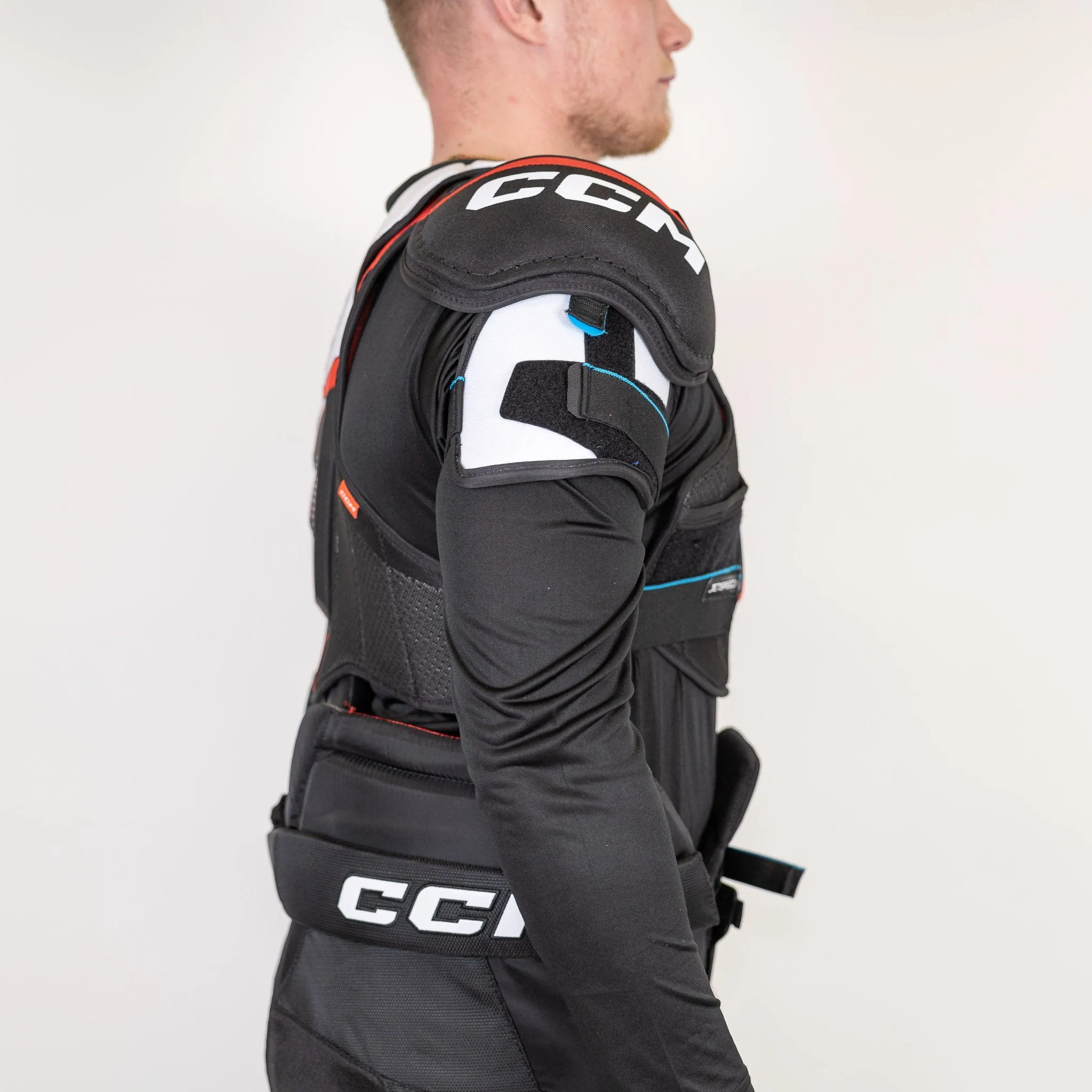 CCM Jetspeed FT680 Junior Hockey Shoulder Pads