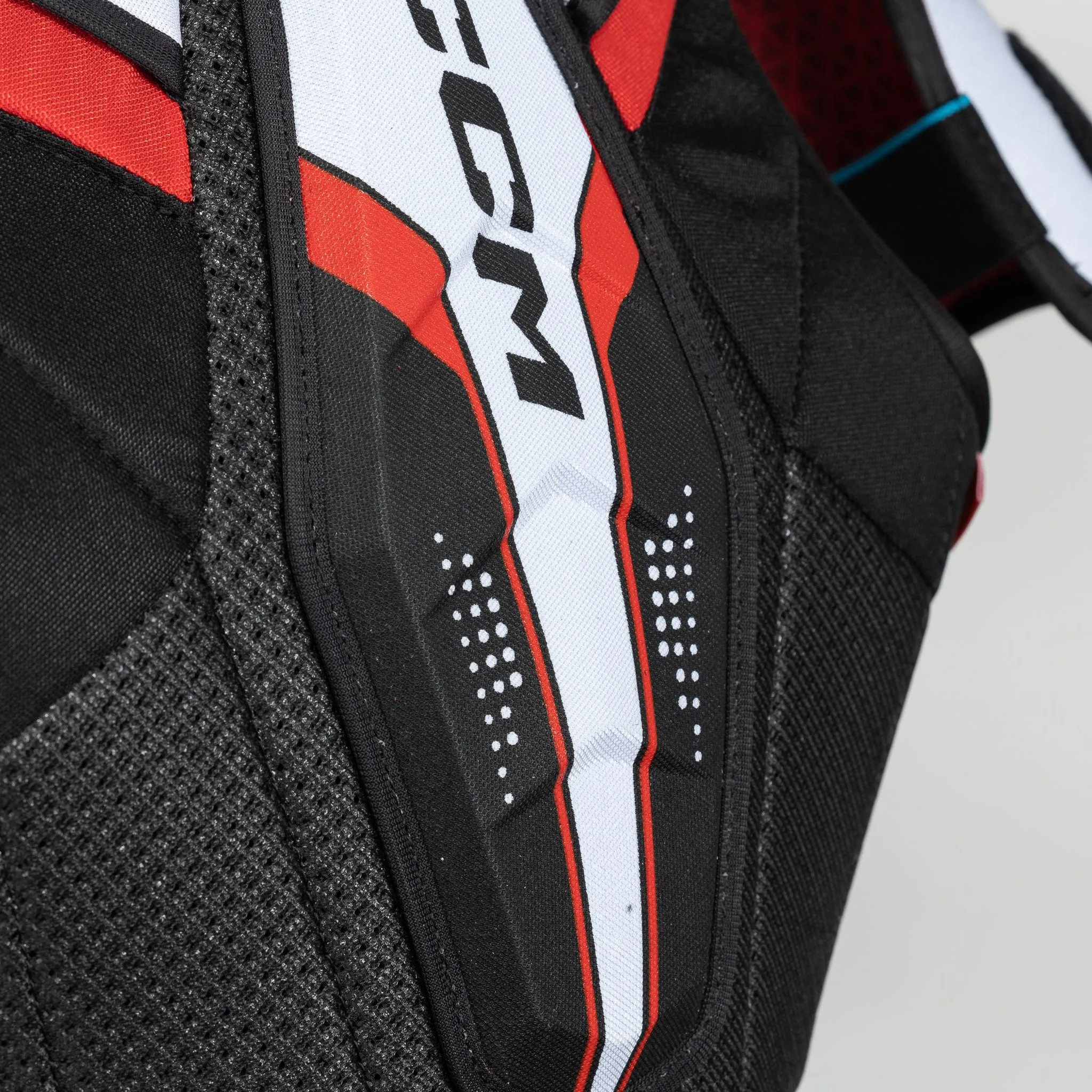 CCM Jetspeed FT680 Junior Hockey Shoulder Pads