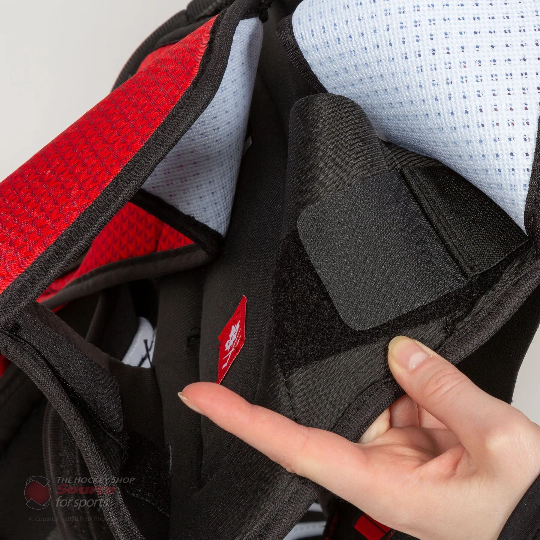 CCM Jetspeed FTW Womens Hockey Shoulder Pads - 2022