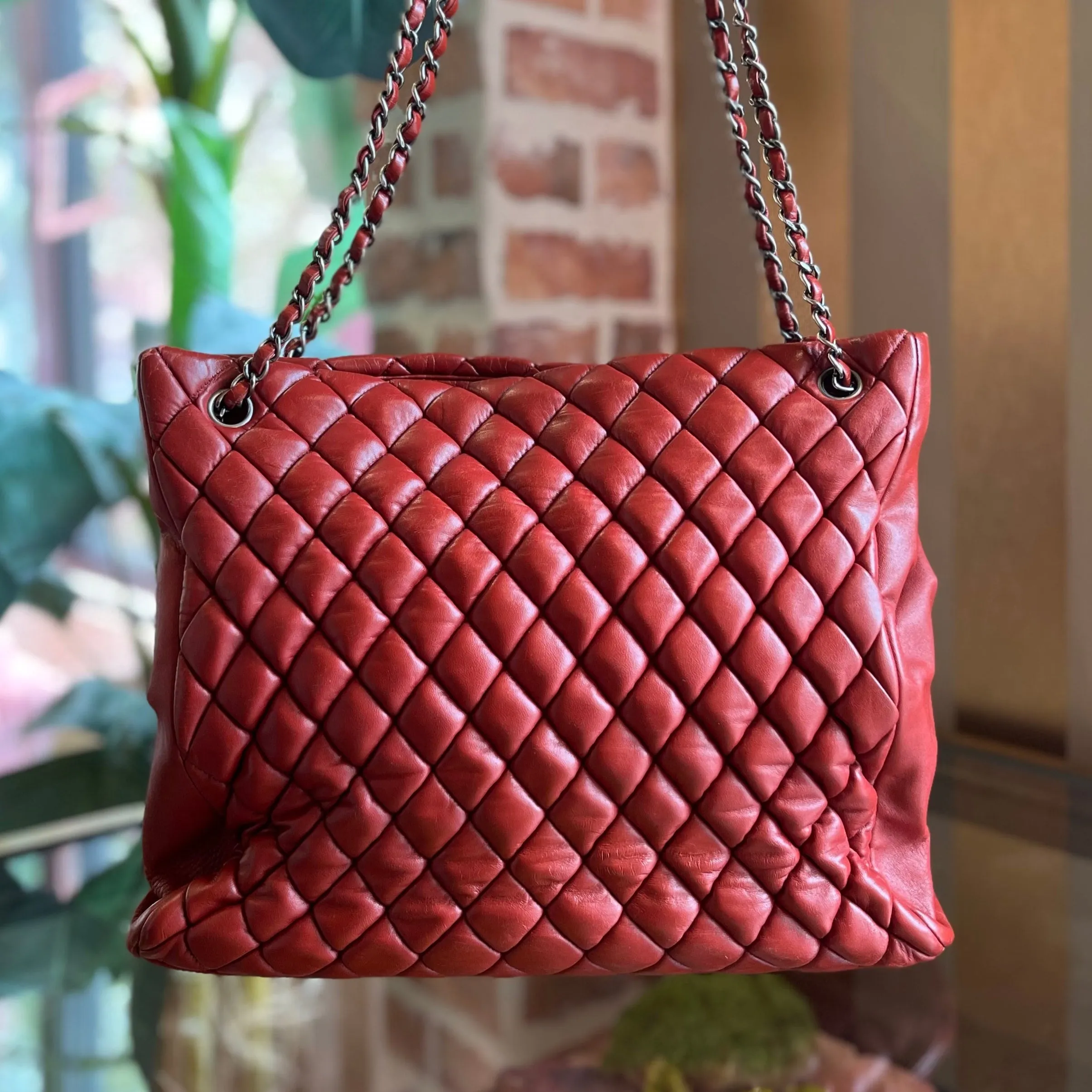CHANEL New Bubble Red Lambskin Leather Tote TS3910