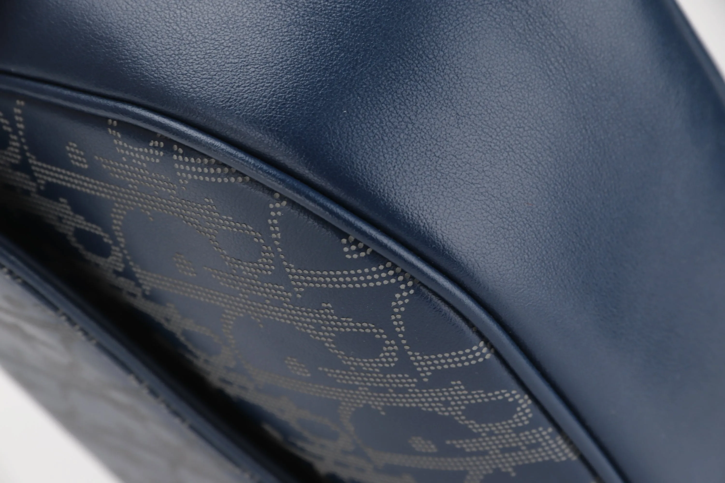 CHRISTIAN DIOR WORLD TOUR SADDLE BELT BAG (21BO.0241) DIOR HOMME OBLIQUE MONOGRAM & SGN NAVY BLUE GALAXY CALF LEATHER BRUSH SILVER HARDWARE, WITH DUST COVER