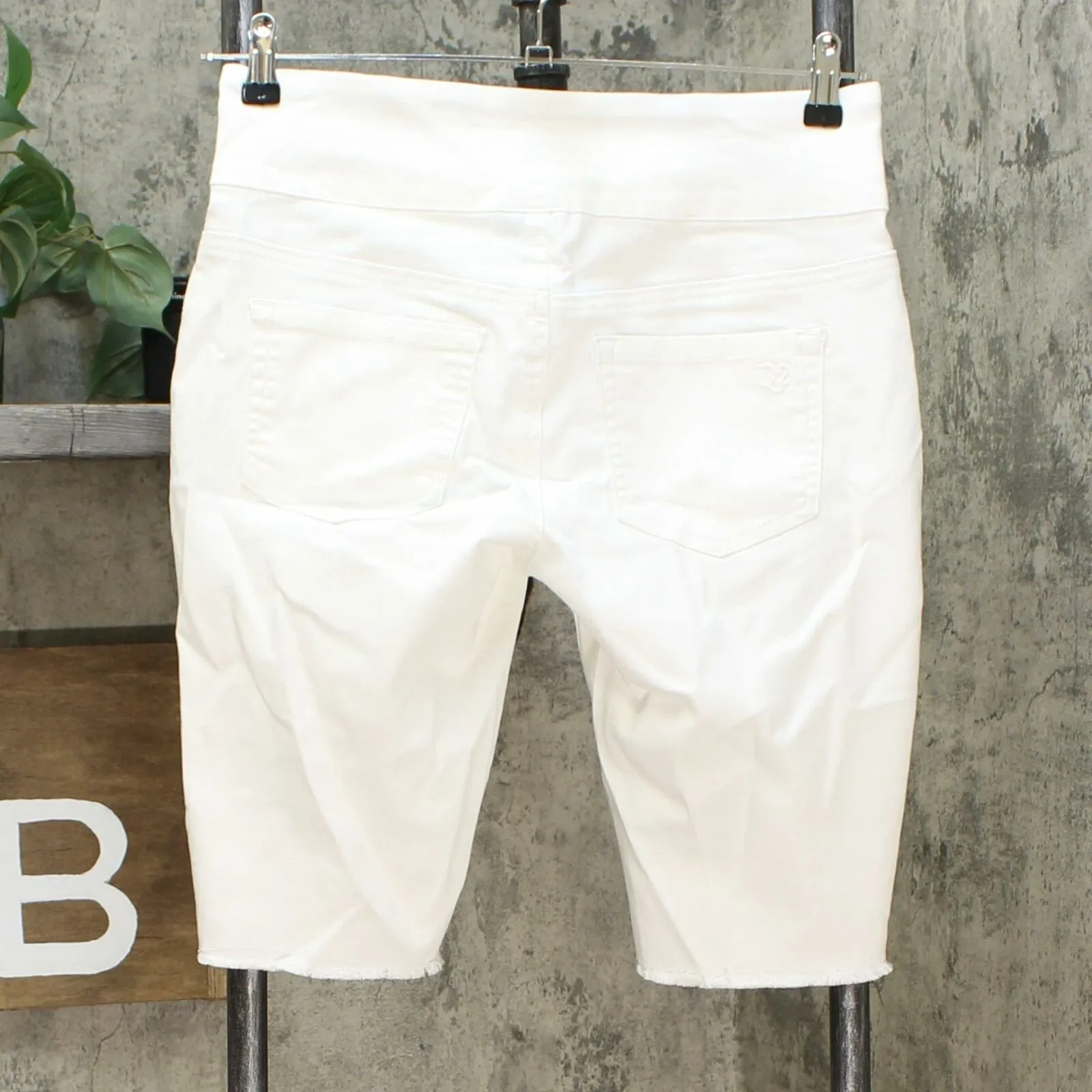 DG2 by Diane Gilman Women's Petite Classic Stretch Pull On Bermuda Shorts
