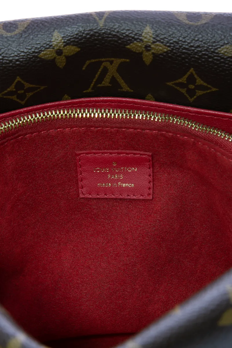 Double V Bag