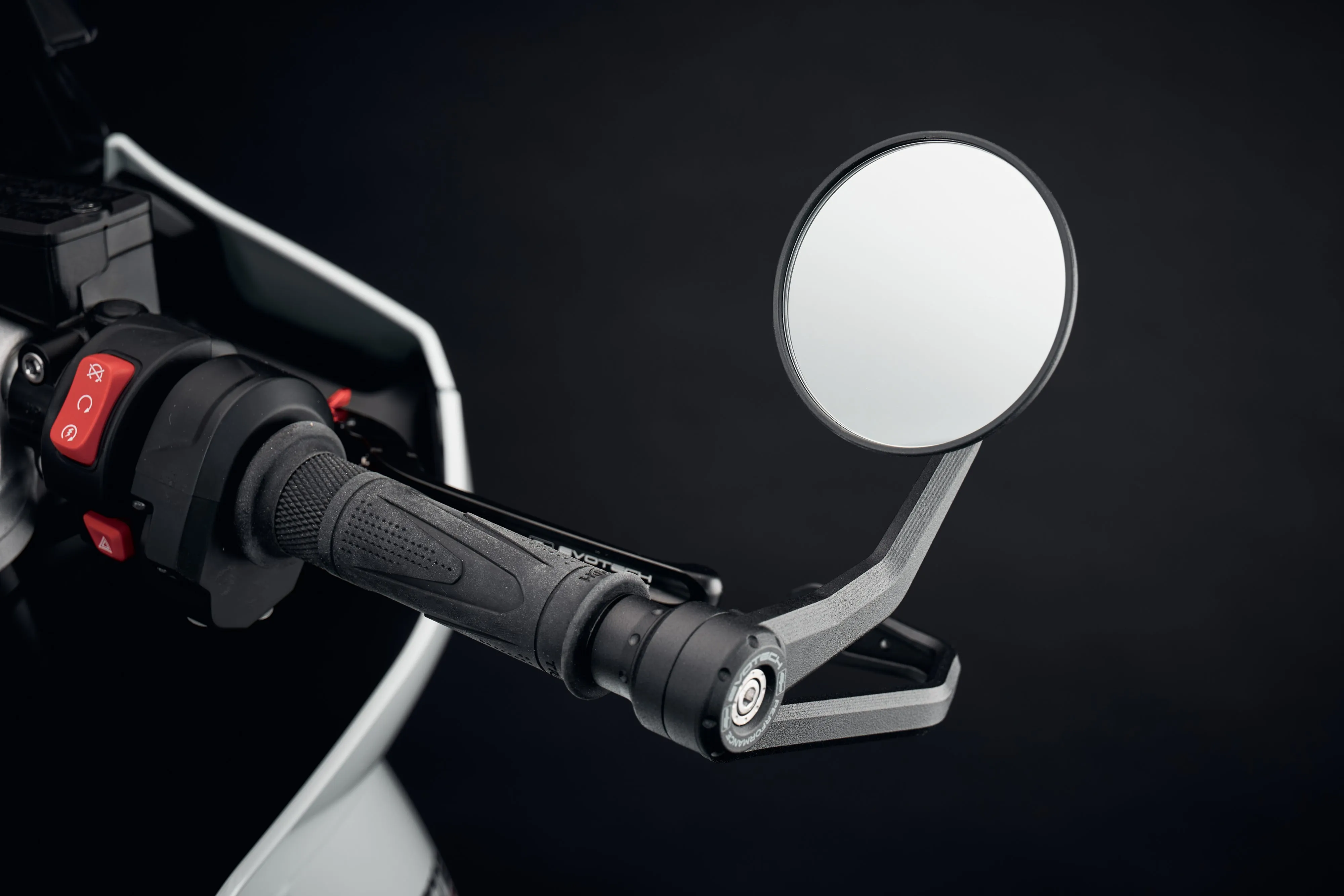 Evotech Bar End Mirrors / Brake and Clutch Protector Kit - Triumph Daytona 660 (2024 )