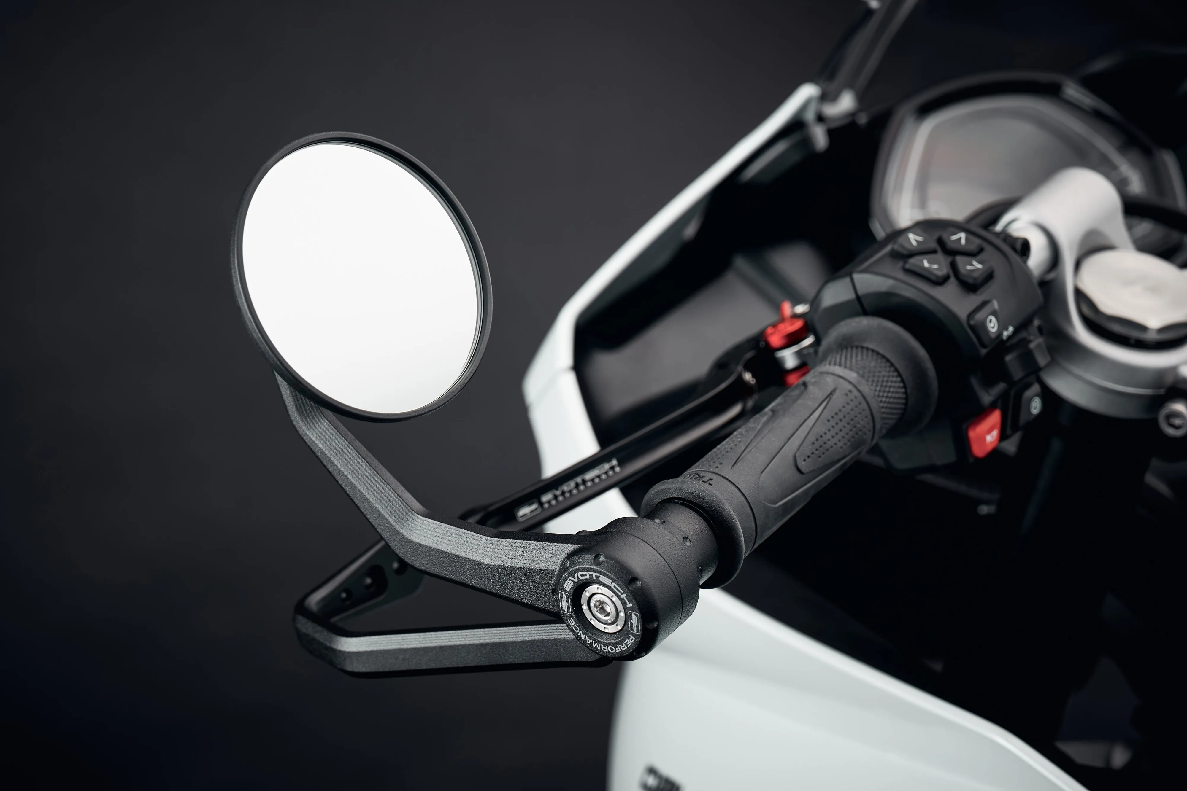 Evotech Bar End Mirrors / Brake and Clutch Protector Kit - Triumph Daytona 660 (2024 )
