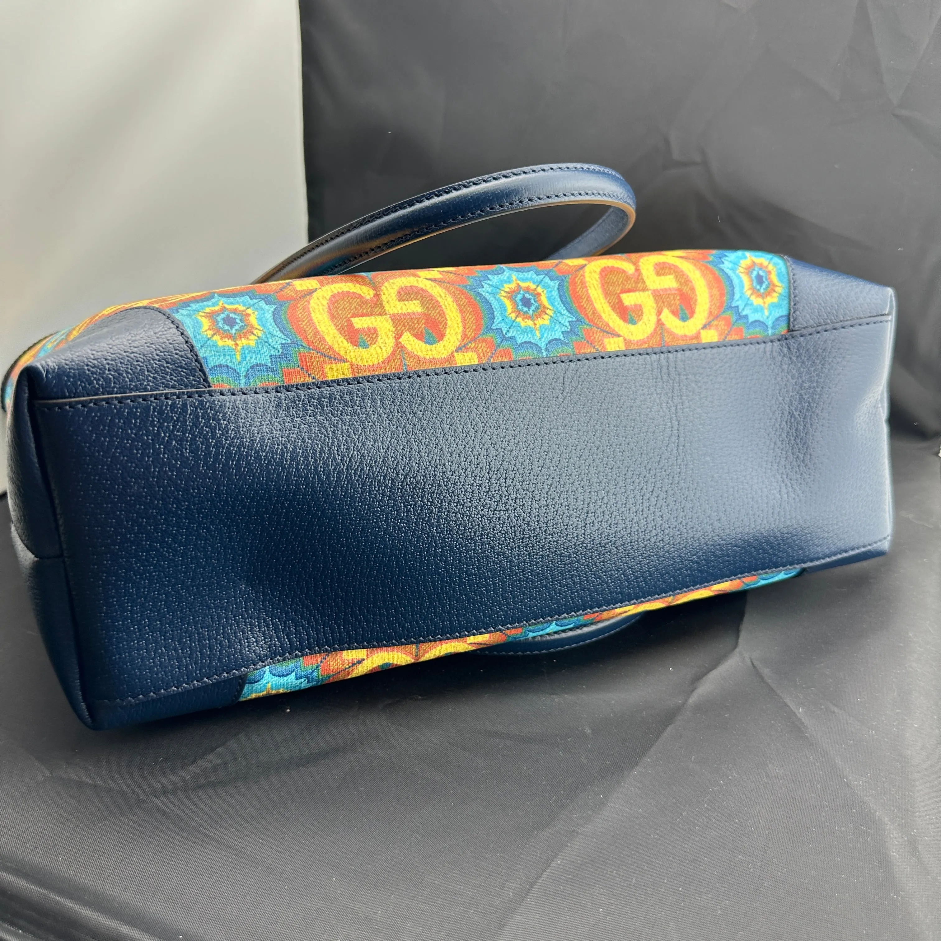 Gucci 100 Ophidia Medium Tote Bag