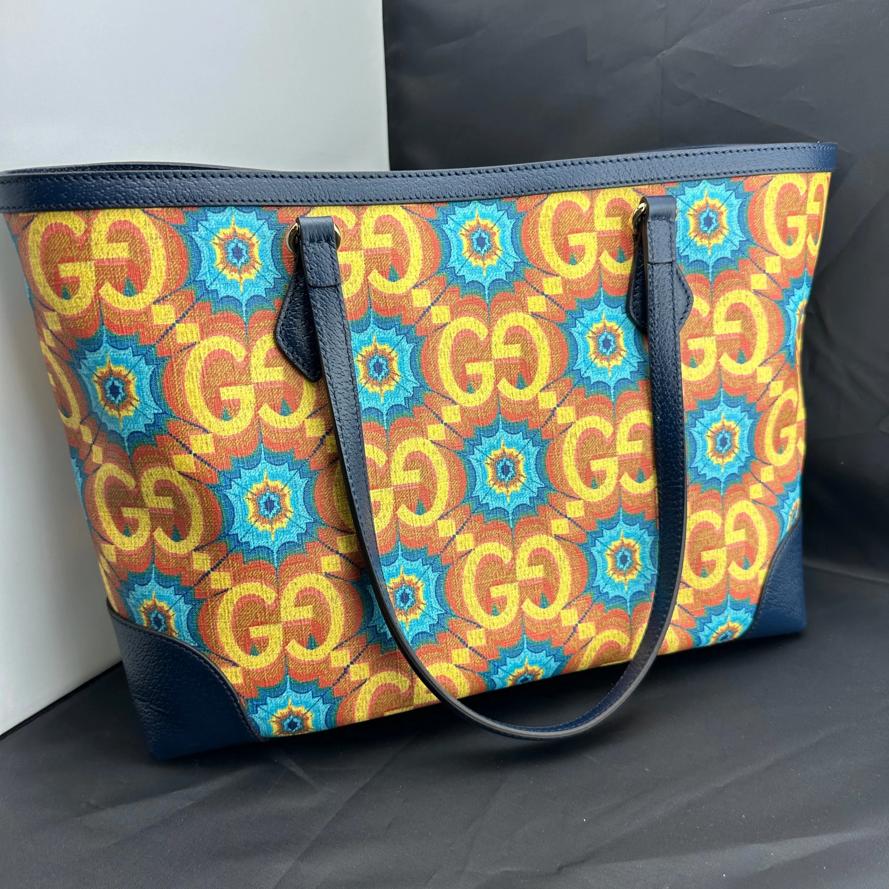 Gucci 100 Ophidia Medium Tote Bag
