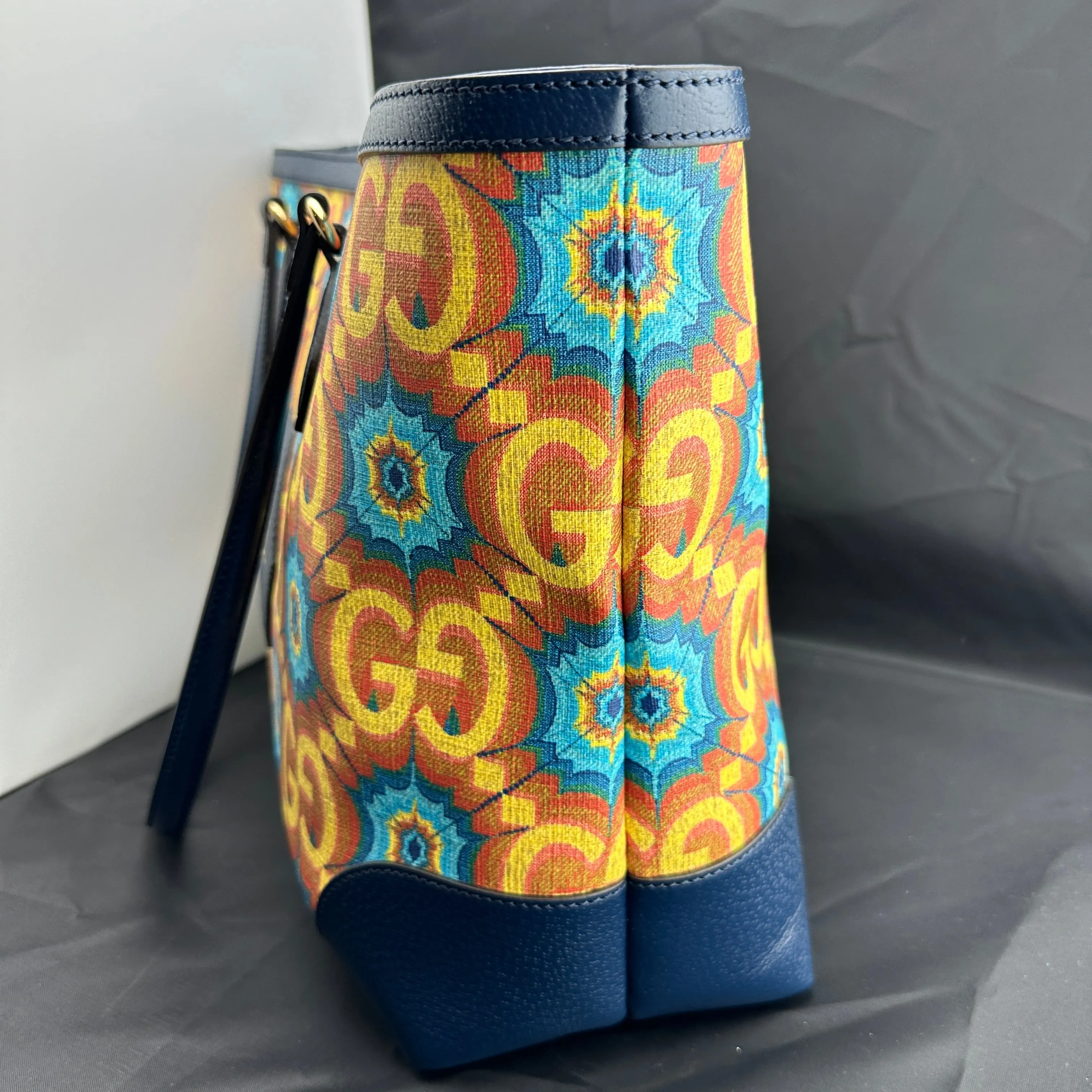 Gucci 100 Ophidia Medium Tote Bag