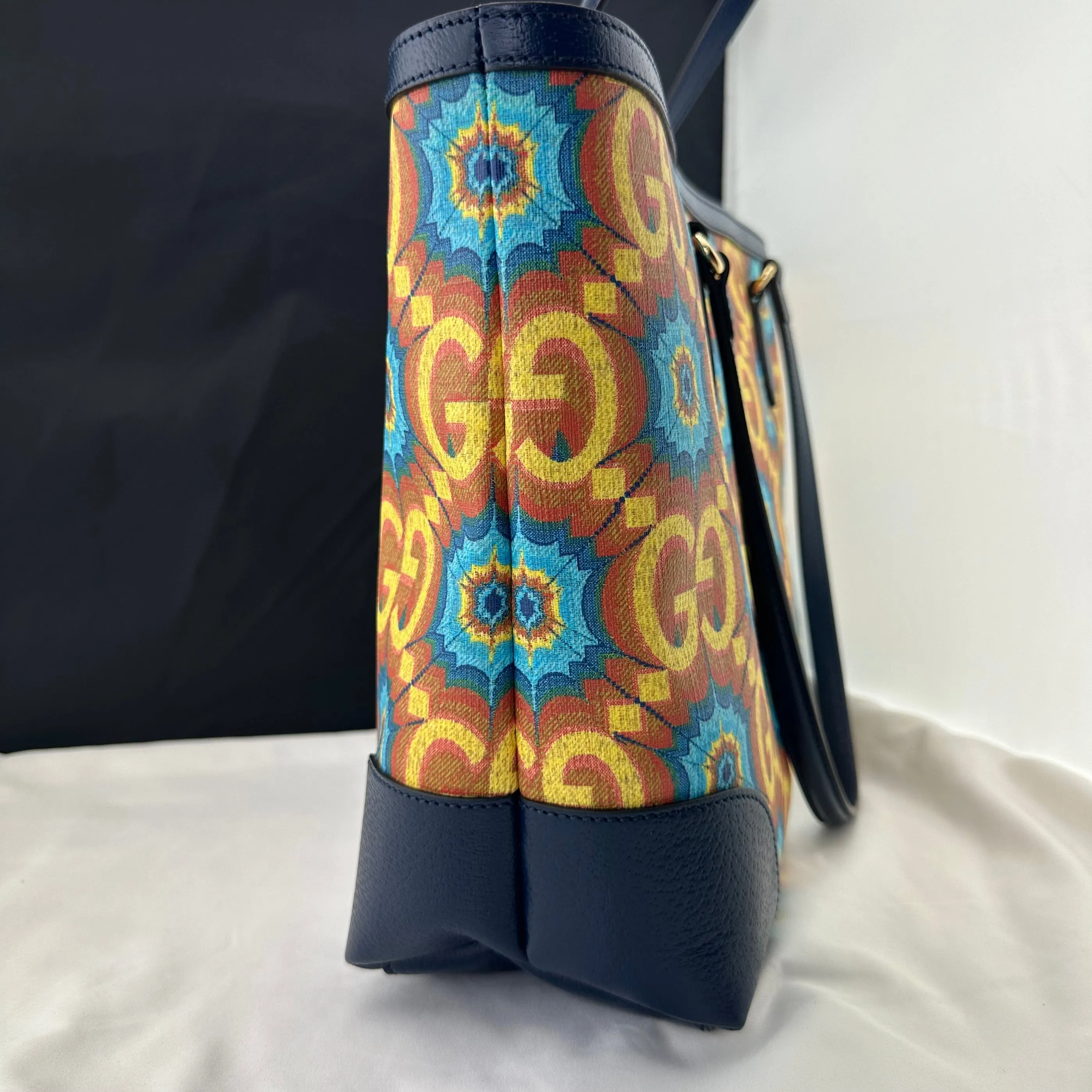 Gucci 100 Ophidia Medium Tote Bag