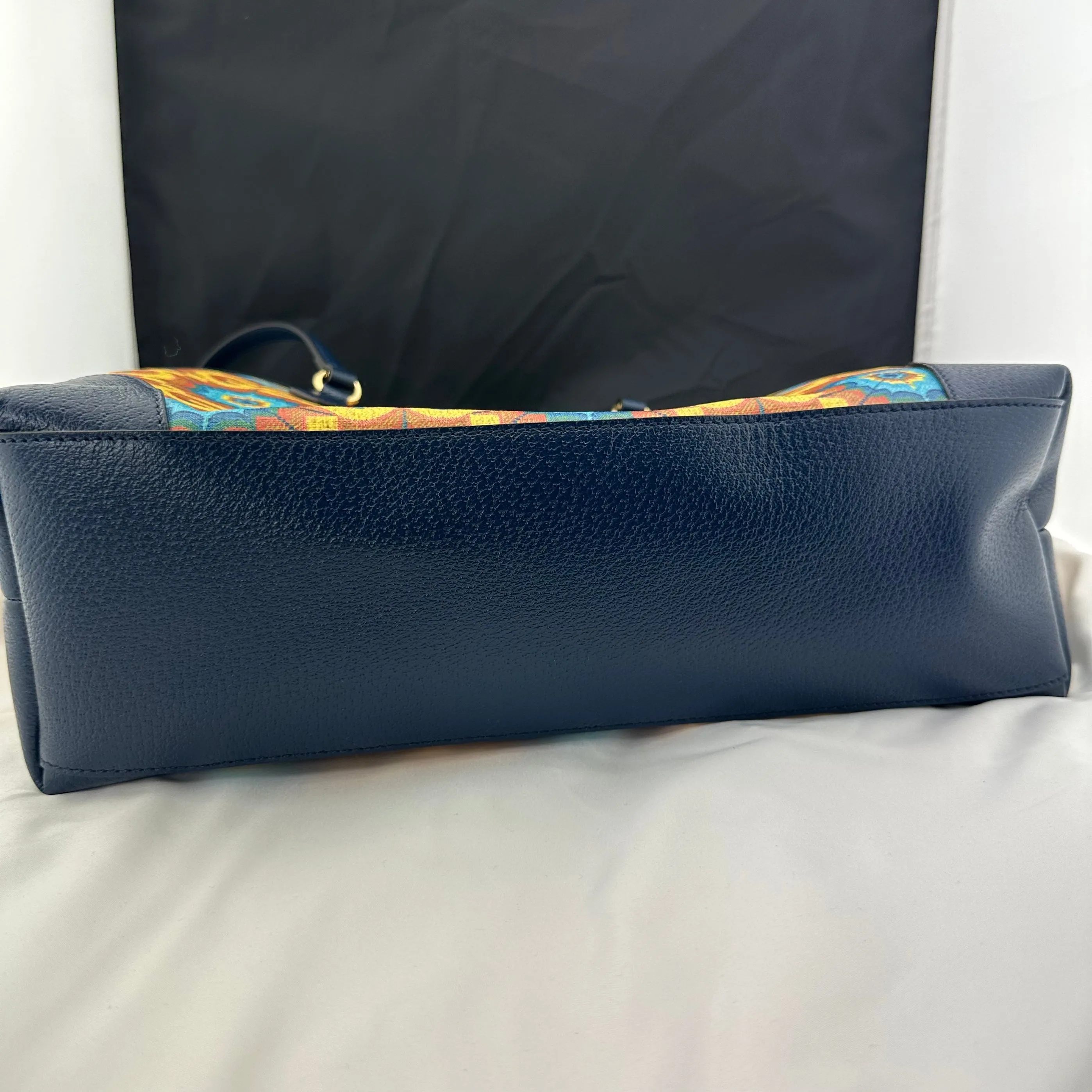 Gucci 100 Ophidia Medium Tote Bag