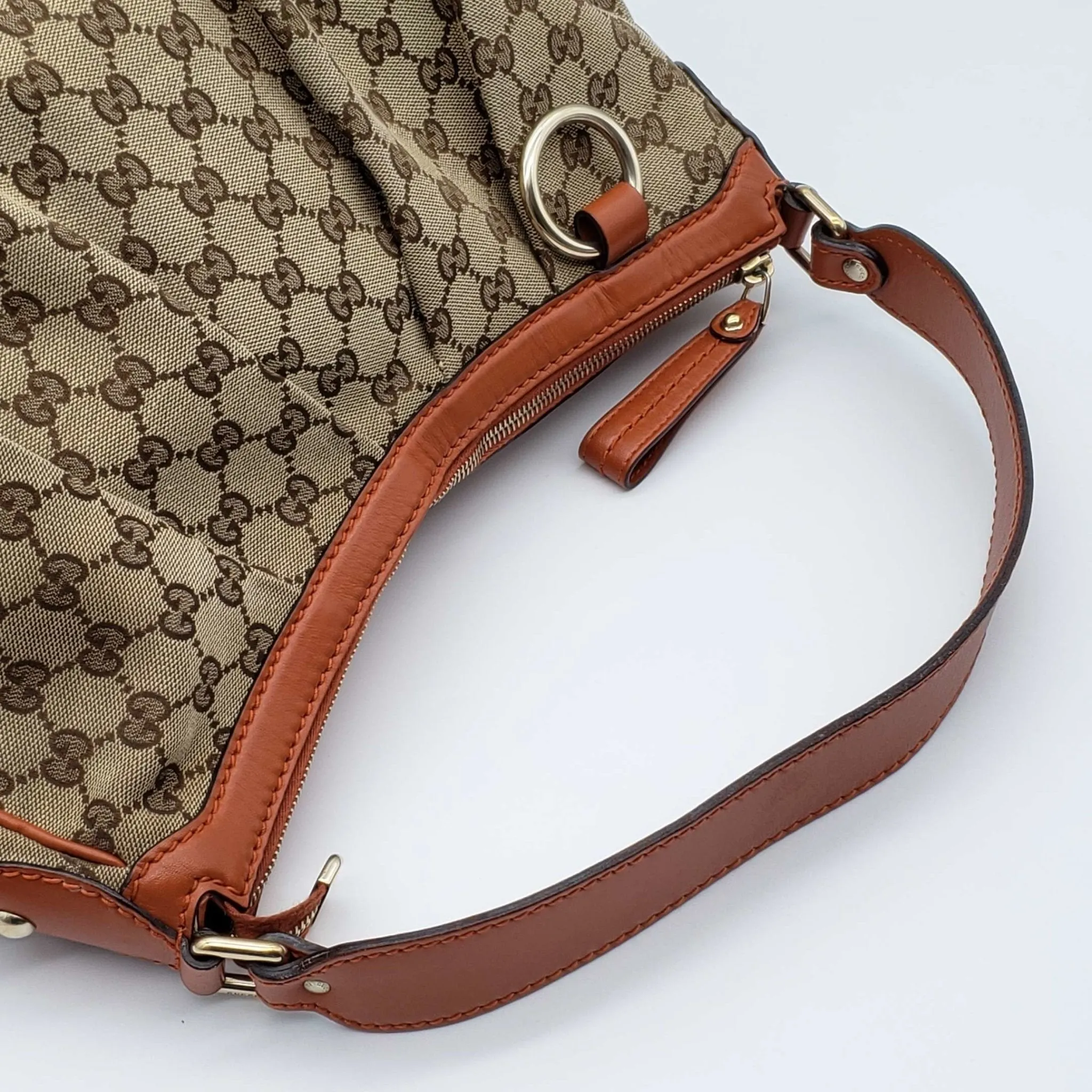 Gucci GG Sukey Shoulder Bag