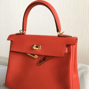 Hermès Kelly 25 Capucine Swift Gold Hardware GHW