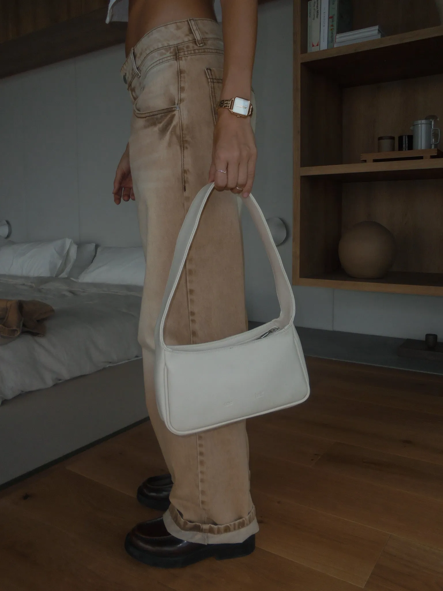 IT SHOULDER BAG  - CREAMY