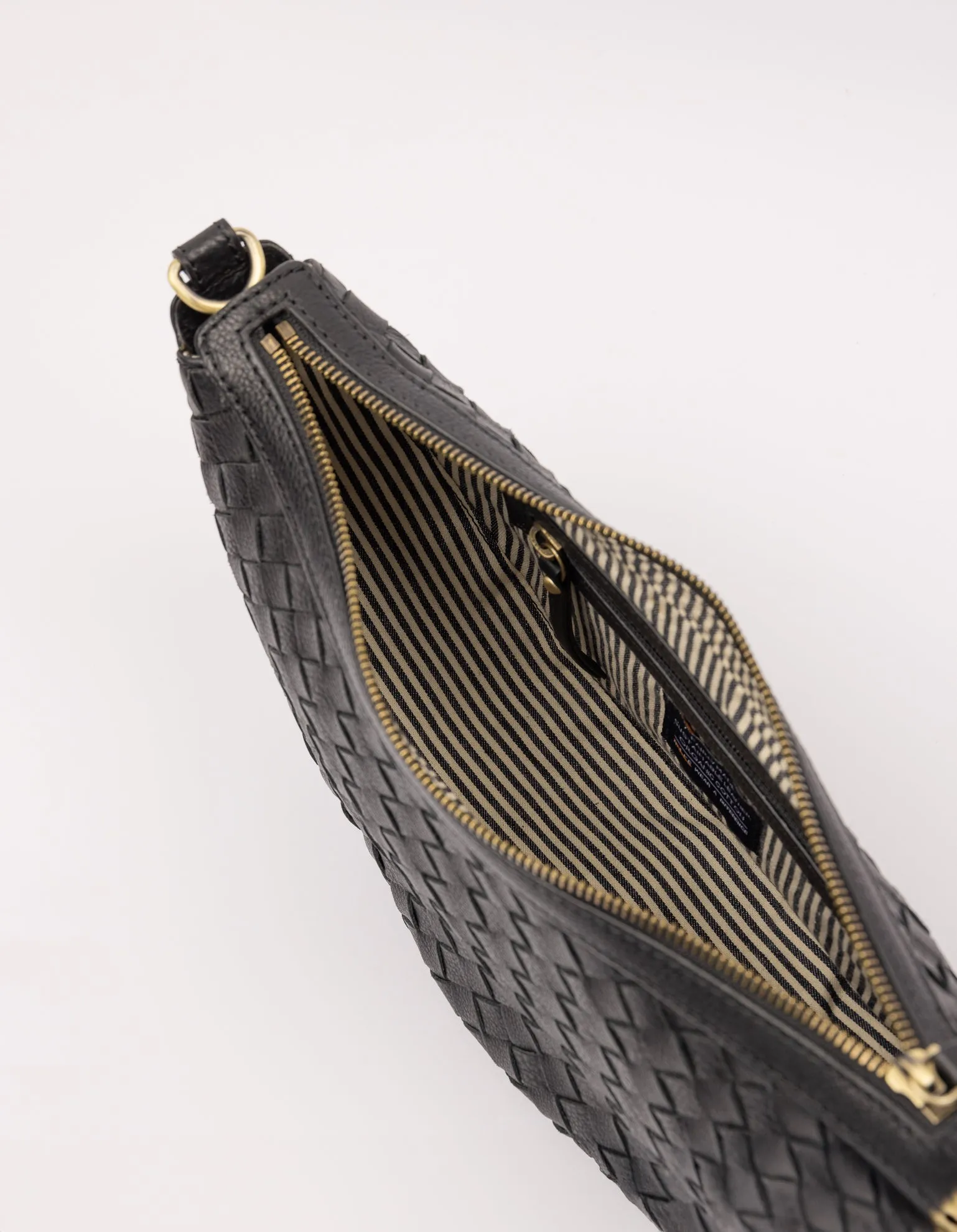 Leo Bag Woven Soft Grain Leather Black