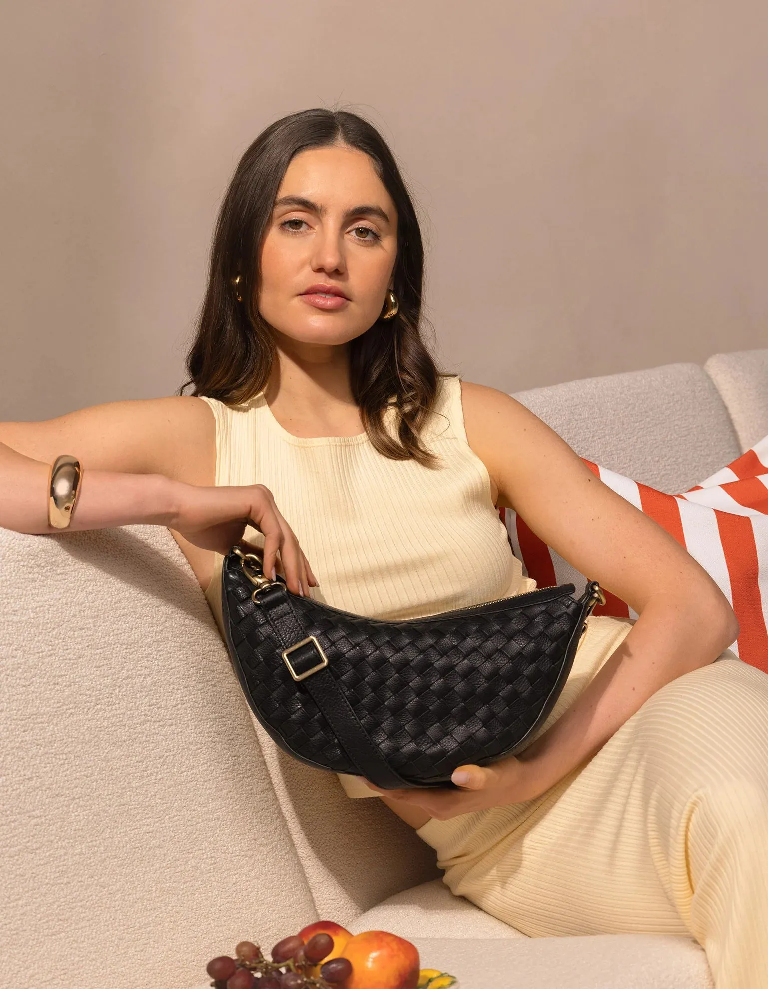 Leo Bag Woven Soft Grain Leather Black