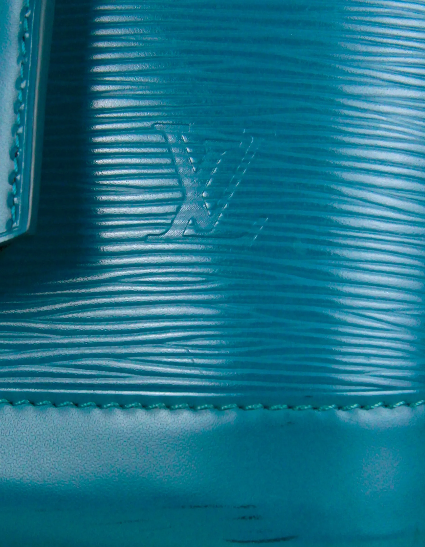 Louis Vuitton Cyan Epi Leather Alma PM Bag