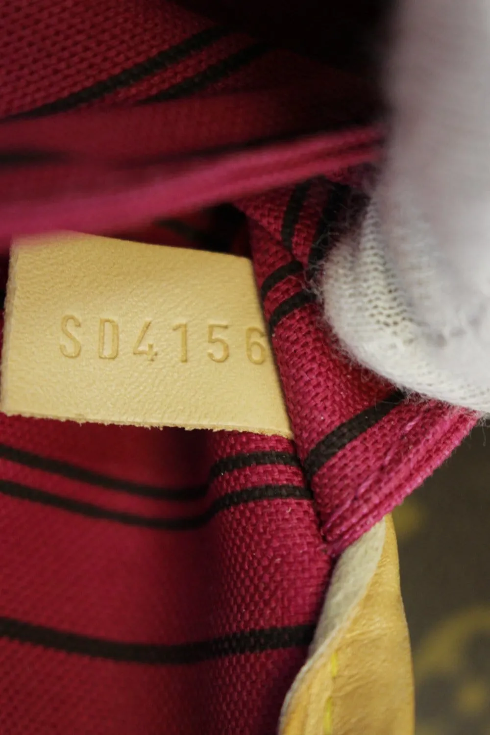 LOUIS VUITTON Monogram Canvas Neverfull MM Brown Tote Bag Fuchsia