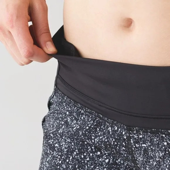 Lululemon Run Times Short (Size 6)