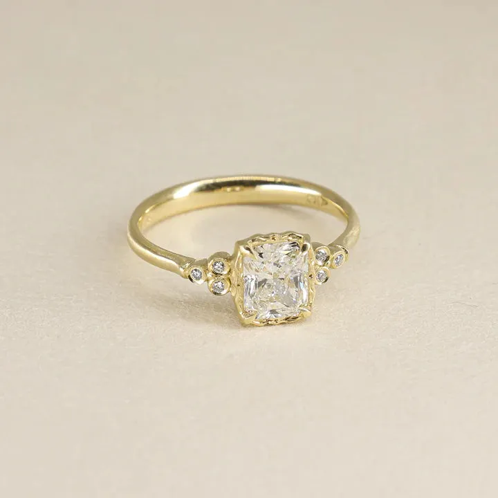 Luna Radiant Diamond Ring