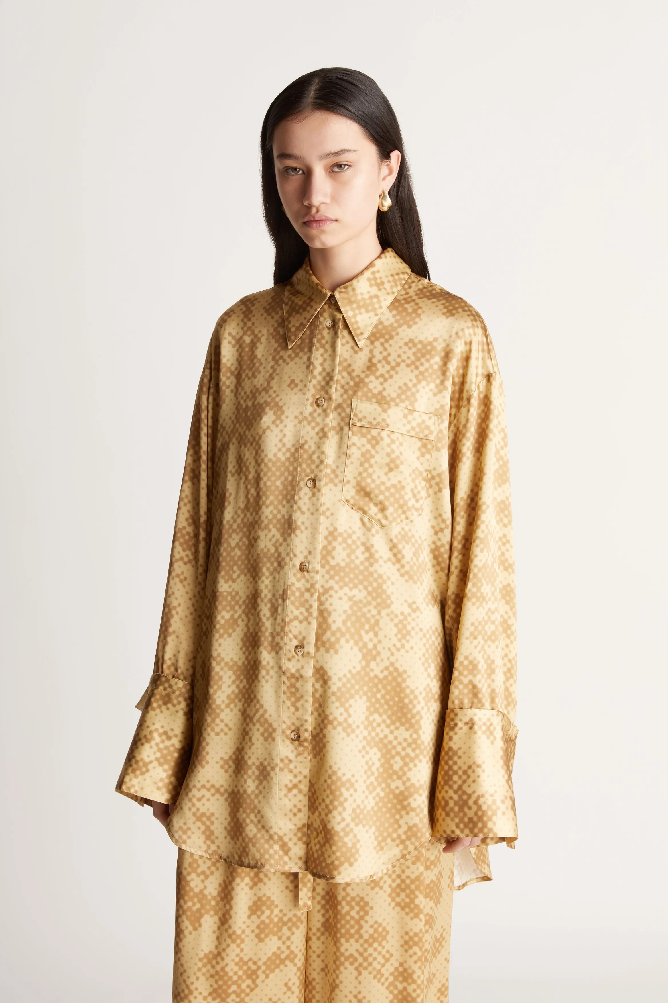 Nichhia Shirt