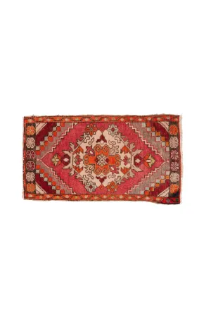 No. 1526 Mini Turkish Vintage Rug - 1'9.5" x 3'2.5"