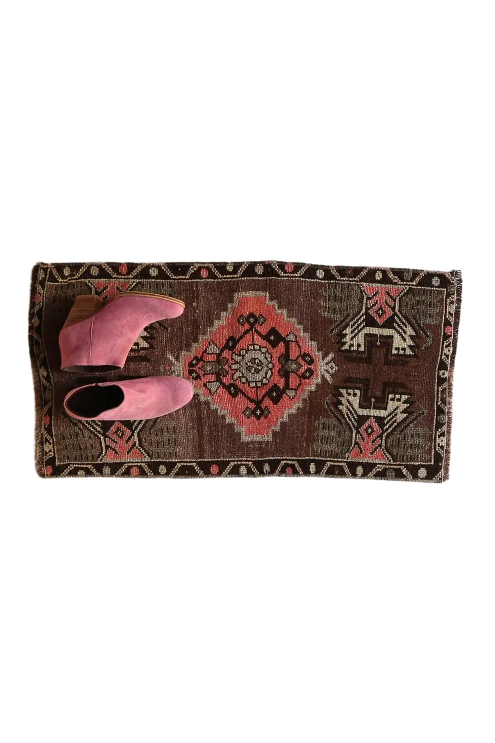 No. 1604 Mini Turkish Vintage Rug - 1'5" x 2'9"