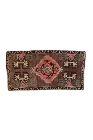 No. 1604 Mini Turkish Vintage Rug - 1'5" x 2'9"