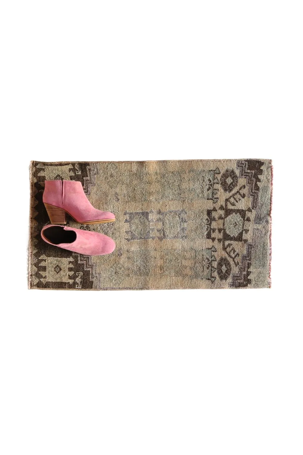 No. 1608 Mini Turkish Vintage Rug - 1'5.5" x 2'9"