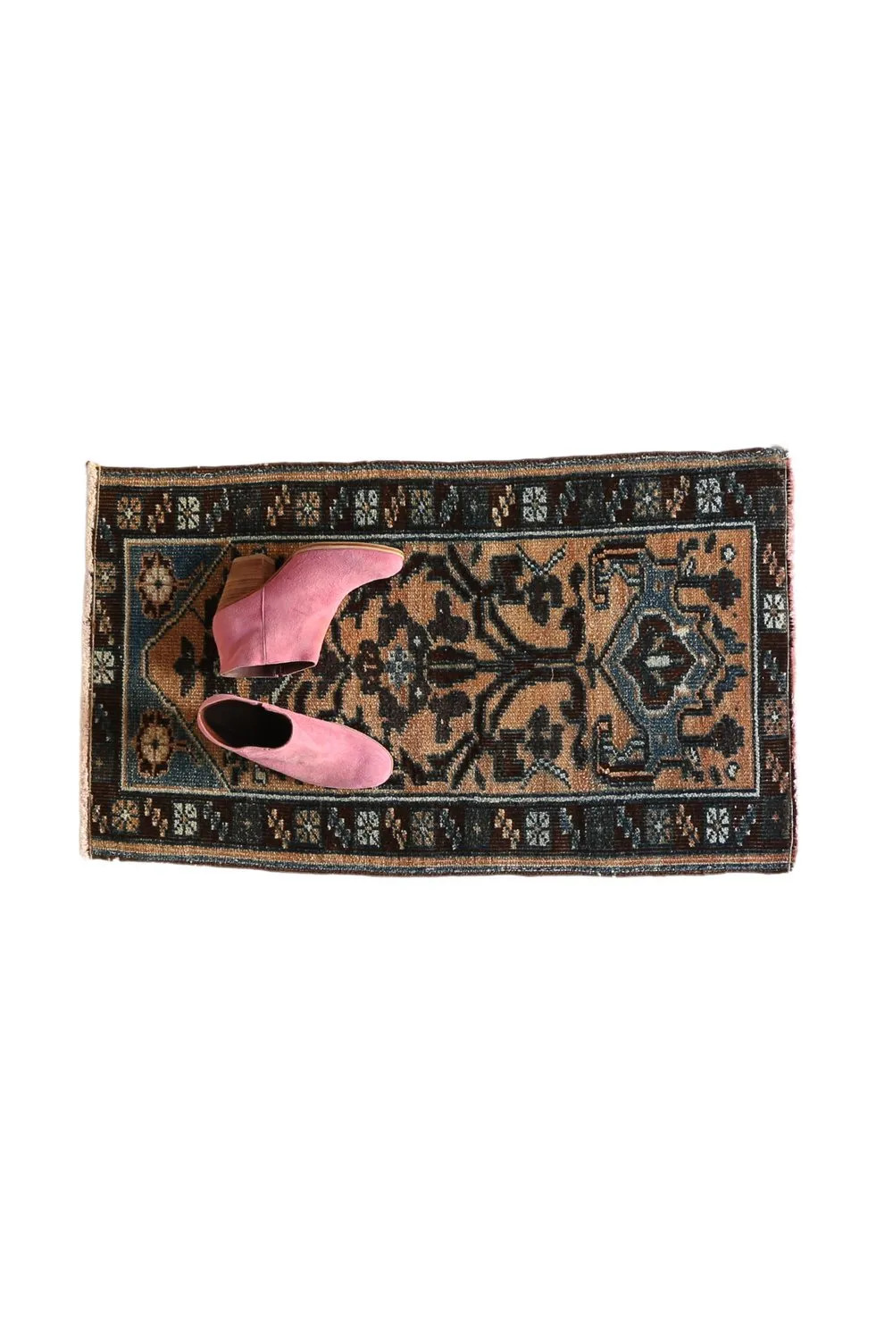No. 1611 Mini Turkish Vintage Rug - 1'5" x 3"