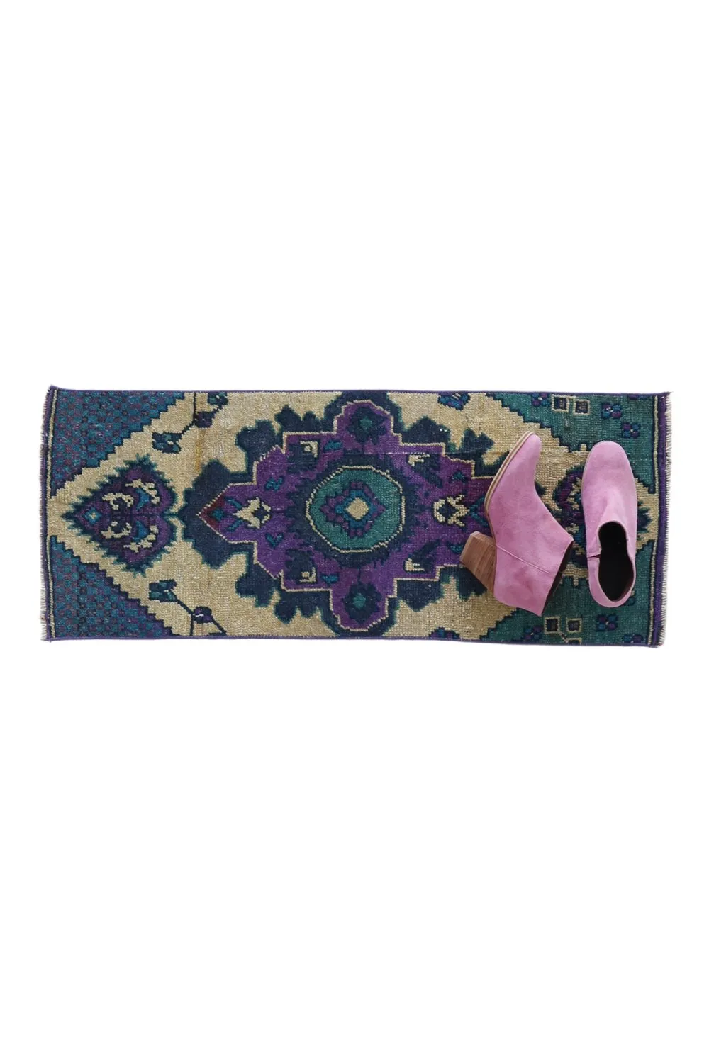 No. 1656 Mini Turkish Vintage Rug- 1'3.5" x 3'2"