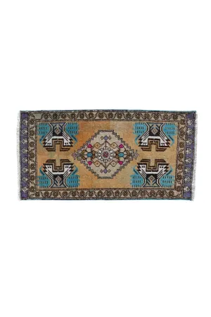 No. 1660 Mini Turkish Vintage Rug- 1'7.5" x 3'2.5"