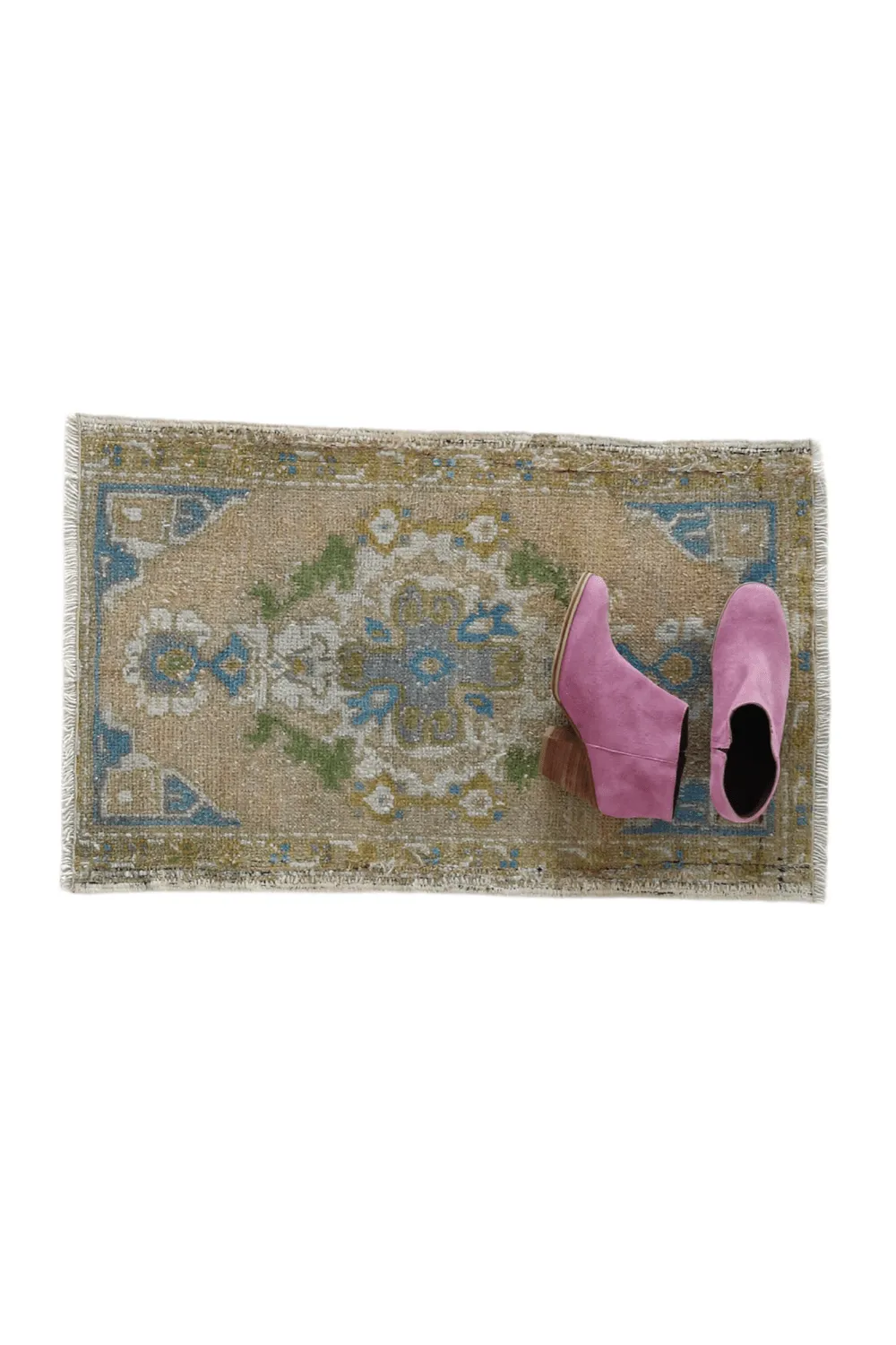 No. 1662 Mini Turkish Vintage Rug- 1'8" x 2'8.5"