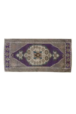 No. 1705 Mini Turkish Vintage Rug- 1'6.5" x 3'1"