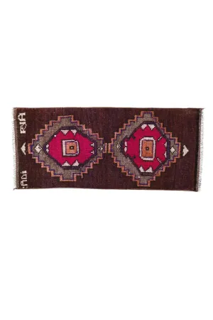 No. 1709 Mini Turkish Vintage Rug- 1'4" x 3'0"