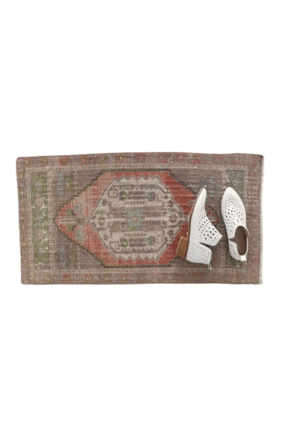 No. 1724 Mini Turkish Vintage Rug- 1'7.5" x 3'0.5"