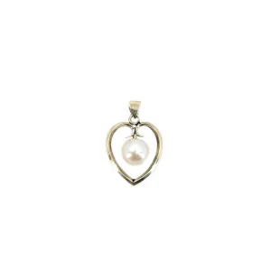 Petite Mid Century Heart Japanese Saltwater Akoya Pearl Vintage Pendant- 10K Yellow Gold